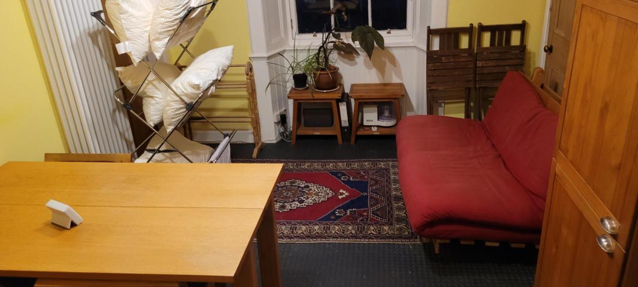 City Centre Flat - Sleep Upto 4 Edimburgo Esterno foto