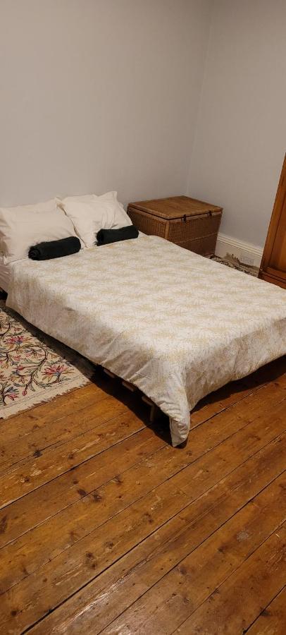 City Centre Flat - Sleep Upto 4 Edimburgo Esterno foto