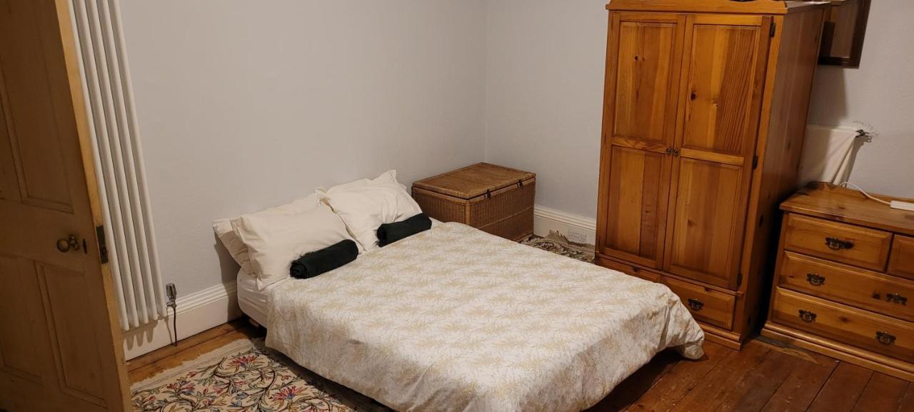 City Centre Flat - Sleep Upto 4 Edimburgo Esterno foto